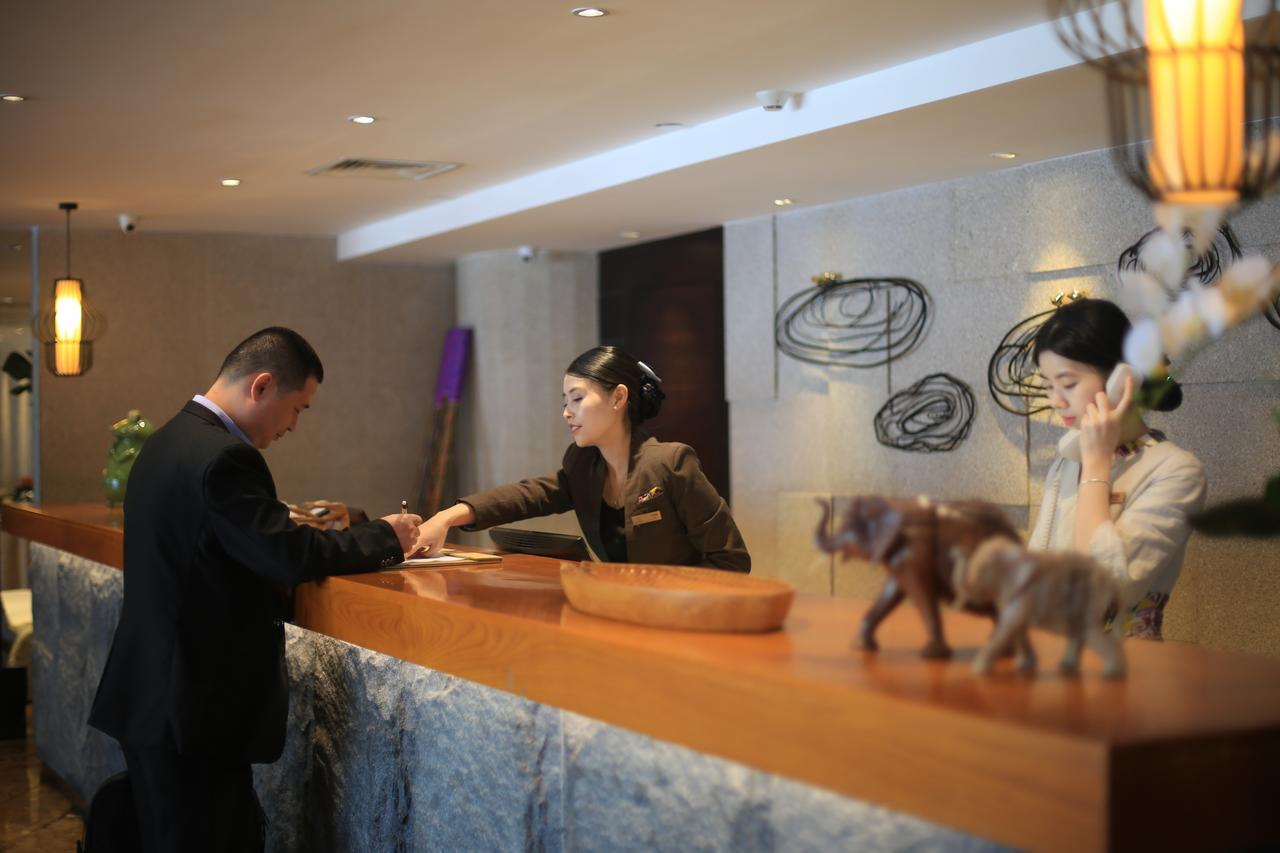 Relax Season Hotel Dongmen Shenzhen Exterior photo